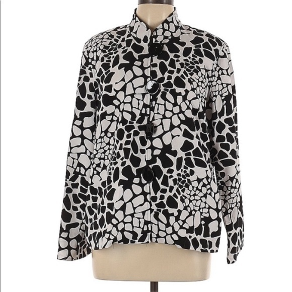 Draper’s & Damon’s L‎ white/black retro animal print large button down jacket